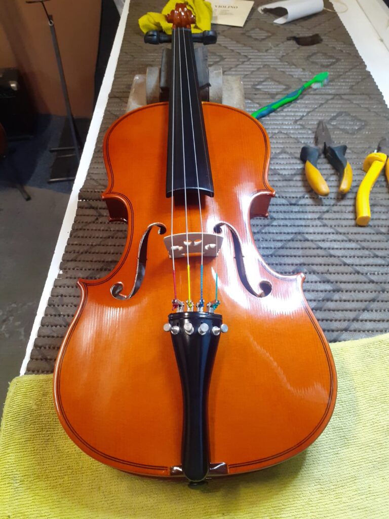 Luthier de Cordas em São Paulo, Conserto de Violao, Conserto de Violino, Conserto de Baixo e muito mais